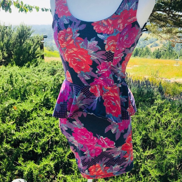 Flower Mini Dress - Picture 3 of 5